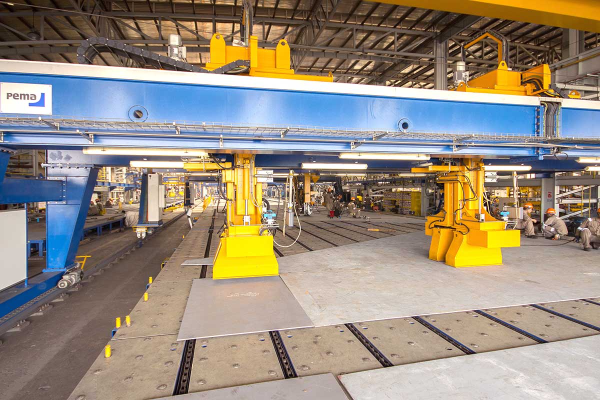 001_PEMA_12m_panel_line_puzzle_plate_joining_2014