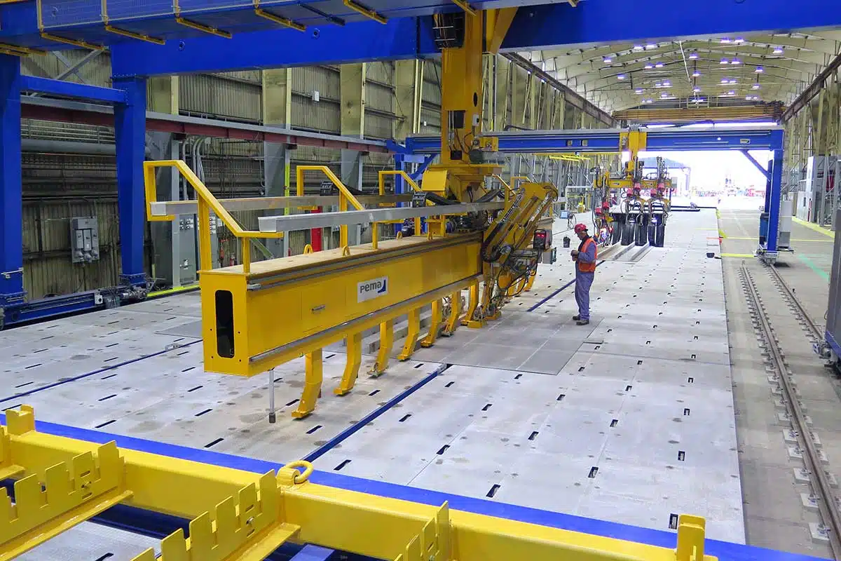 004_PEMA_12m_panel_line_2013