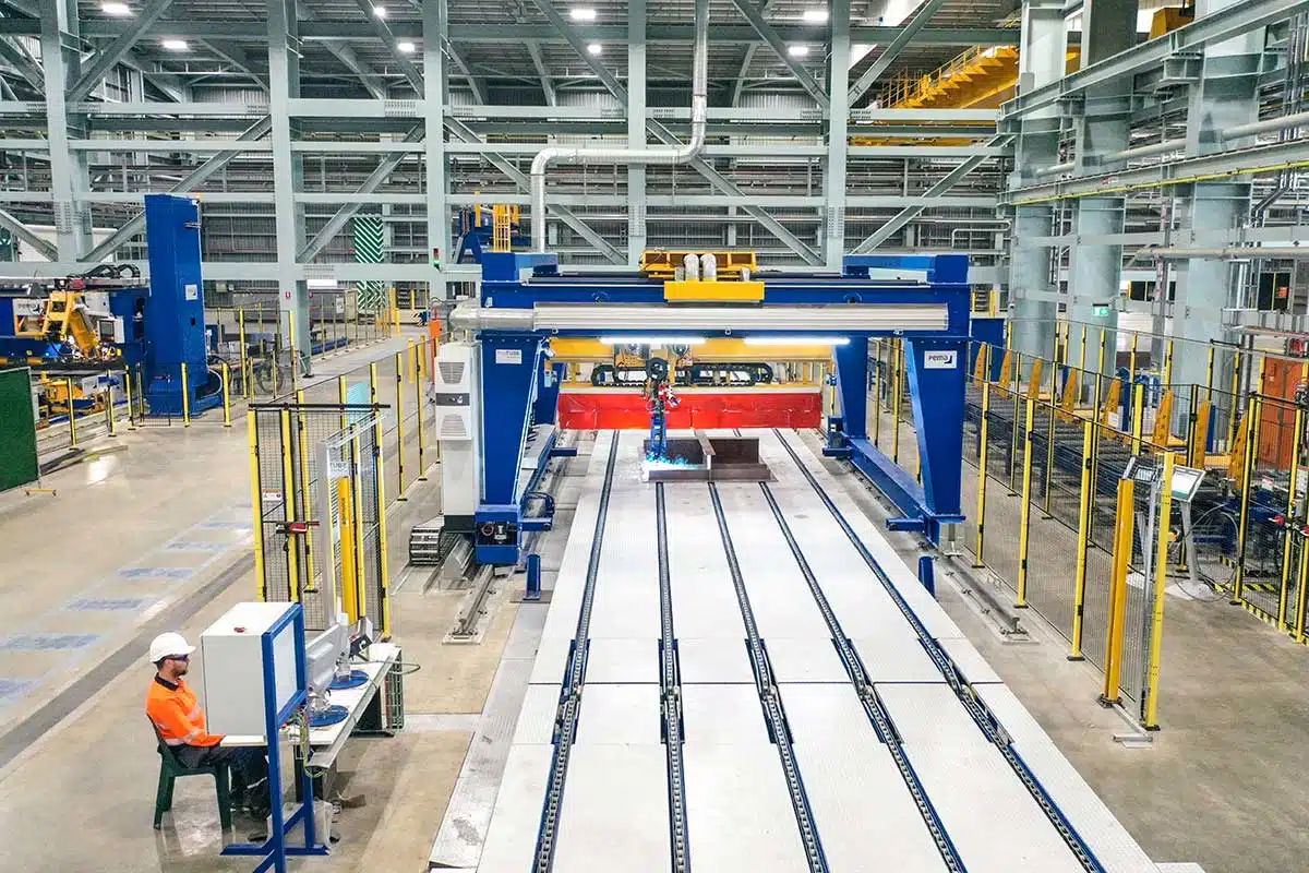 005_Pema-Micro-Panel-line-robotic-welding-portalVRWP-R2-Weldcontrol-200_001